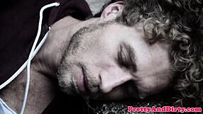 Запретная тин 18+ и отчим в извращенном белье в четверке?