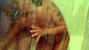 mandeezy4u2 bathes in the shower with her tits
