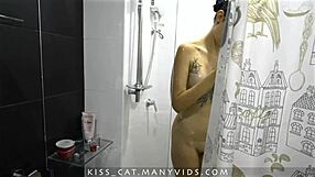 第11天混乱 - 继母和儿子酒店床上意外内射