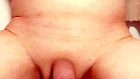 צפיתי בסרטון ידנית גיי יפני עם סיום זרע אפי, פעולה חובבנית גולמית