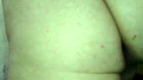 Gay man receives anal cum and uses vacuum on dildo