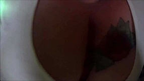 mi esposa mamando y mostrando tetas