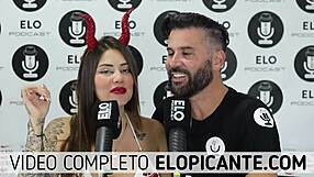 Elo podcast passes ice over sara blonde's tits, so cool!