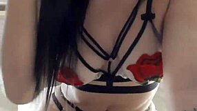 i can't stop watching this latina teen's big ass in tiny thong