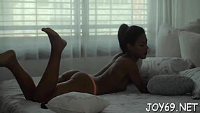 Teen toys her tight vagina