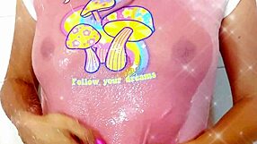 Big Ass Stepsister in Shower 😏