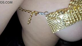 Me Cojo La Amiga De Mi Novia Escondiendonos Por Todos Lados Para Que No Nos Encuentre