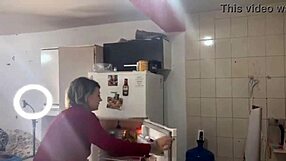 Preparando Um Cafezinho Da Manha Do Jeito Que Gostam