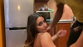 Saradiamante Budapestre megy és megragad egy teljes fekete farkat!