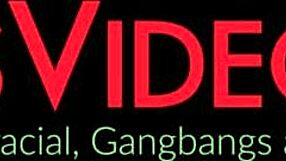 Lesbian stunners Avi Love and Victoria Voxxx enjoying dildo play 😍