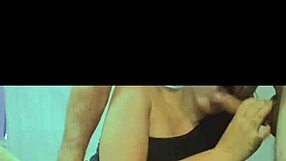 Corno Fica Olhando Enquanto Amigo Come A Novinha