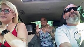 Pegamos Carona Com O Ted