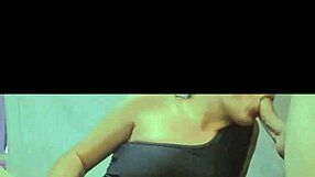 Corno Fica Olhando Enquanto Amigo Come A Novinha