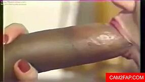 Teen Masturbates on Webcam for All to See!