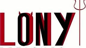 Wow! Brazilian Suicide Girls Tamires & Antonela Drench Sub Zero in Golden Shower