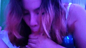 Realmente ella disfruta mamar mi polla