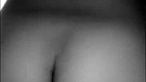 Amateur guy fucks his hot aunt passionately