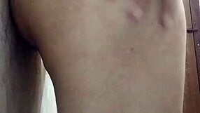 हेय, यह इंडियन स्टेप सिस्टर बाथरूम बैंगिंग क्लिप चेक करें