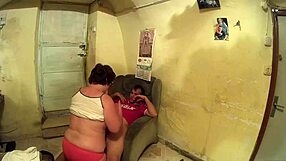 Foot Fetish Διασκέδαση με Μασάζ Πούτσου και Βρεγμένα Εσώρουχα, τα Πόδια μου τον Κάνουν να Χύνει Σκληρά για Λάτρεις του Fetish