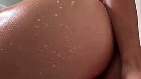 luna fucks wet pussy with vibrator