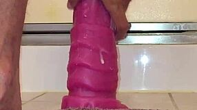 Bad Dragon iso Sleipnir venyttää äärimmäistä aukkoa