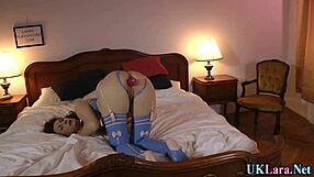 Mature British Babe Toys Pussy With Dildo