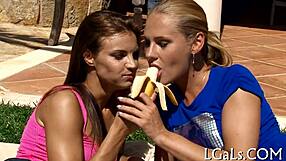 Teen love tunnel gets intense licking action!