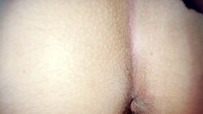 Joven MILF Mexicana culona embarazada gets filled with cum in doggy style.
