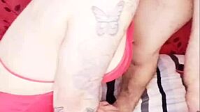 shemale gives oral sex for double pleasure in suggestive encounter