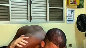 novinho finds a guy on the street for a quick chat