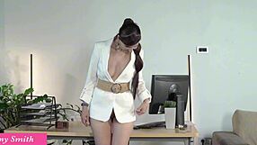 hey handyman, want to watch me masturbate with toys?