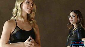 Negra Sexy 18+ Follando Duro en el Gimnasio