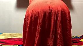 de que color es mi tanga bajo las medias