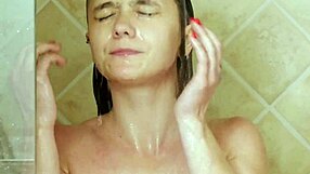 Charming brunette model, wanna see my wet shower shots?