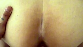 gran culo de mi maestra de musica me pone la polla dura en su coño