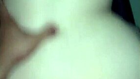 Vecina Culona Espera A Que Mi Mujer Se Vaya Para Venir A Llenarle El Co�o De Leche Pov