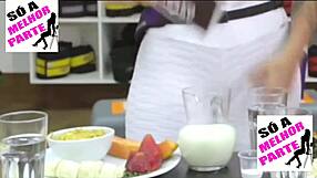 kelly key gostosa com a buceta rachando a calça legging big pussy camel toe