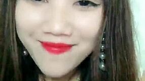 Vietnamese Girl on Uplive Talkshow Livestream Stuns