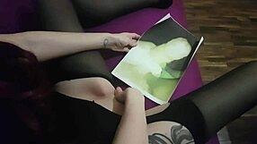 watchin and reactin to a fun picture