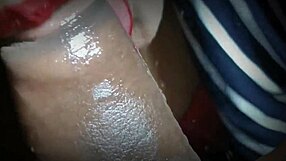 הודית מוצצת זין לחבר ואז מקבלת זיון בכוס