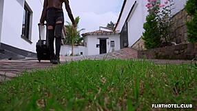 Fetiche De Pies En Flirt Hotel Nuestro Favorito