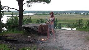 إيه الأسرار اللي مخبية في مشهد ناضج خارجي من العصر الحجري 4؟