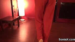 Unfaithful BRITISH mature lady SONIA DISPLAYS her oversized puppies