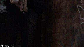 Zarina印度18+少女户外露东方屄抠穴