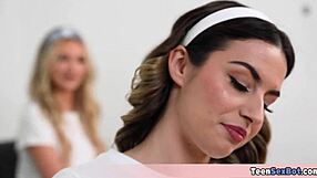 当你的继女们厌倦打扫