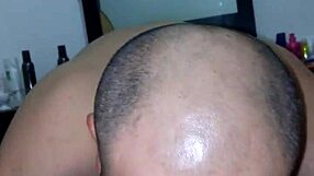 I watch this amateur masturbating and feel aroused.