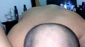 I watch this amateur masturbating and feel aroused.