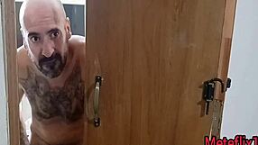 they forgot the condom, so just the tip went in for this hardcore amateur clip