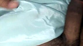 sexy gay man fucks hot aunty reshmi in homemade sex.