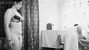 oops, caught on cam at doc’s office doin’ lesbian checkup